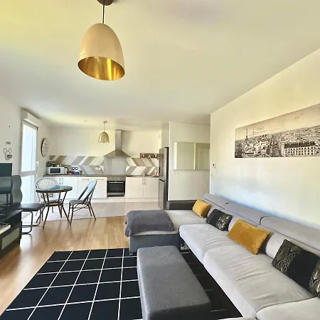 Two-bedroom Lejlighed Montévrain